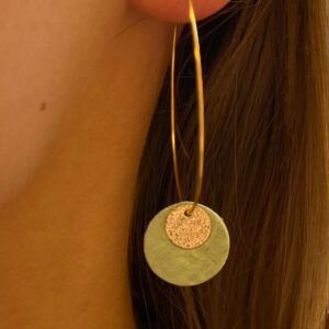 Boucles d'oreilles pendantes dorées - pistache Cuir de Carpe de Dombes
