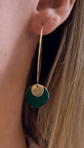 Boucles d'oreilles pendantes dorées - vert sapin Cuir de Carpe de Dombes
