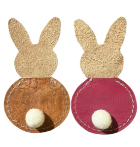 Porte-couverts lapin en Cuir de Carpe de Dombes