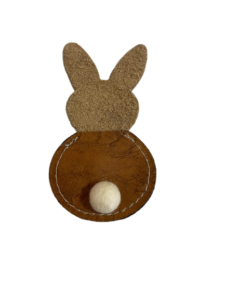 Porte-couverts lapin caramel en Cuir de Carpe de Dombes