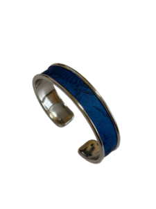 Manchette argenté Cuir de Carpe de Dombes - bleu électrique