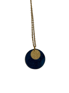 Collier doré Cuir de Carpe de Dombes - bleu électrique