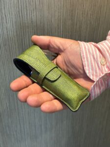 NOUVELLE COLLECTION - étui kaki MCDB