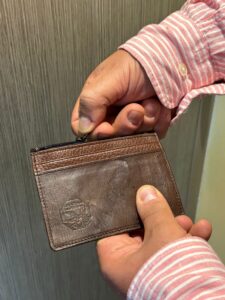 NOUVELLE COLLECTION - porte-cartes zippé marron
