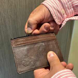 NOUVELLE COLLECTION - porte-cartes zippé marron